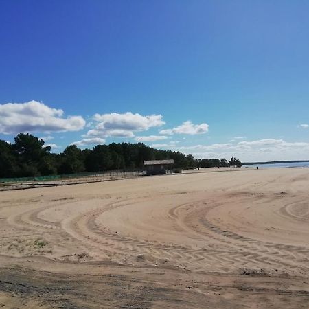 Charmante Maison Neuve Au Lac D'Уртен Екстериор снимка