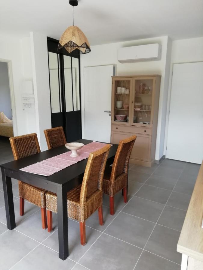 Charmante Maison Neuve Au Lac D'Уртен Екстериор снимка