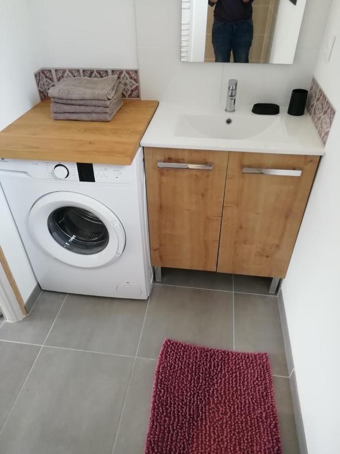 Charmante Maison Neuve Au Lac D'Уртен Екстериор снимка