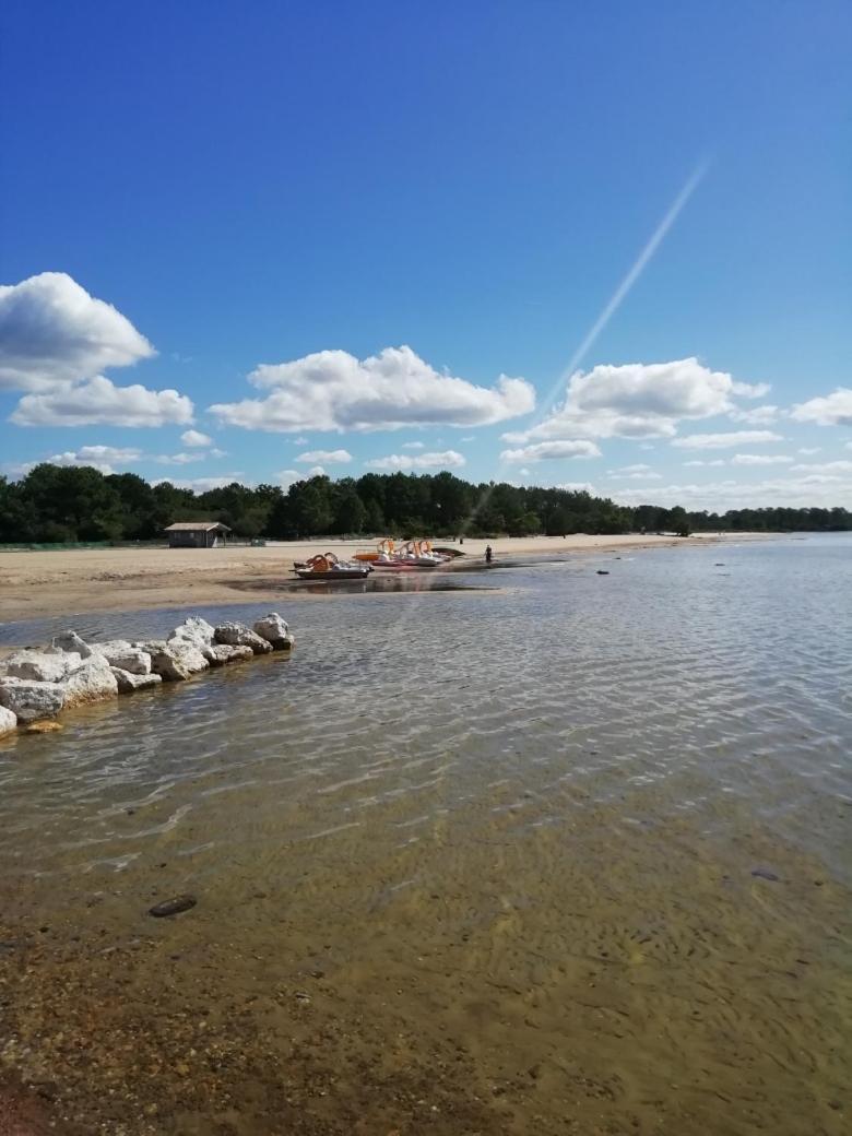 Charmante Maison Neuve Au Lac D'Уртен Екстериор снимка